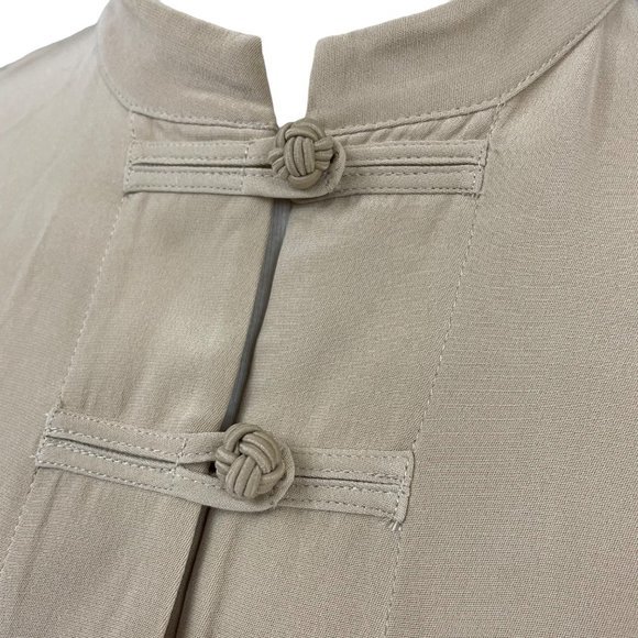 Talbots Women's Tan 100%‎ Silk Toggle Button Up Asian Look Shirt Top Blouse Sz 8 - Picture 8 of 11
